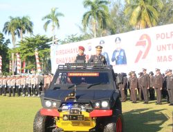 Kapolda Sumbar Pimpin Upacara Hari Bhayangkara ke-79 di Lapangan Istana Gubernur Sumatera Barat.