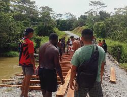 Pemerintah Kabupaten teluk Bintuni di nilai tidak merespon dengan akses pembangunan jembatan kali meyom yang menghubung dari ibu kota distrik Merdey ke Distrik Masyeta, Distrik moskona Timur, Distrik moskona utara dan utara jauh.