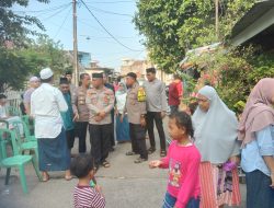 Sebagai Bentuk Empati, Kapolsek Bekasi Barat Melaksanakan Takziah Warga Yang Meninggal
