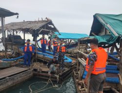 Polres Bangka Barat Tertipkan 13 Ponton Penambangan Legal Di Per airan Teluk Inggris