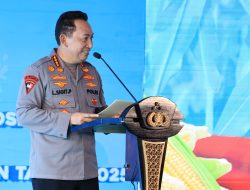 Kapolri Tegaskan Komitmen Polri Dukung Ketahanan Pangan Lewat Penanaman Jagung Serentak di Grobogan