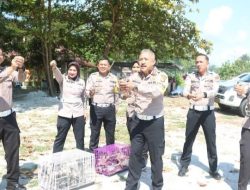 Dit Lantas Polda Babel Lepas Ratusan Ikan Dan Burung Di Kawasan Taman Bhaypark