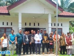 Wakil Bupati Aceh Singkil H,Hamzah Sulaiman SH Kunjungi Desa Guha Dari Merdeka Tak Masuk Listrik