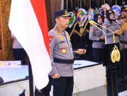 Kapolri Pimpin Upacara Kenaikan Pangkat 27 Perwira Tinggi Polri di Mabes Polri