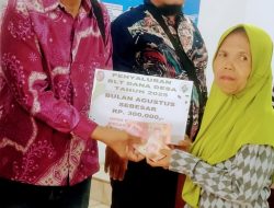 Kegiatan penyaluran BLT Tahap III kepada 49 orang yang layak terima di Des.Galang Suka berjalan lancar