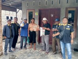 Gerakan Peduli Sesama (GPS) Memberi Bantuan Kepada Pakir Miskin dan Kaum Dhuafa di Desa Sidomulyo Kecamatan Binjai Kabupaten Langkat