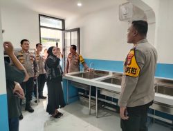Wakapolres Metro Jakarta Utara Tinjau Pembangunan SPPG di Kelapa Gading