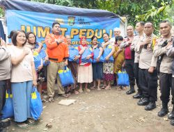‎Polsek Pademangan Gelar “Jumat Peduli”, Bagikan Paket Sembako untuk Warga Kurang Mampu di Slum Area Ancol ‎
