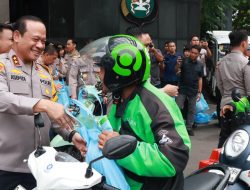 Kapolda Metro Jaya Gelar “Jumat Peduli”, Ojol Siap Jadi Mitra Jaga Jakarta