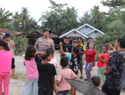 Kapolres Langkat Salurkan Bansos kepada 338 KK Terdampak Banjir di Dusun 10 Paluh Gusta