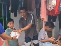 Dapur Warga Terendam, Polres Bangka Barat Turun Langsung Salurkan Nasi Bungkus untuk Korban Banjir Rob di Tanjung Mentok