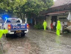 Kapolres Bangka Barat Pastikan Akses Jalan Pasca Banjir Tidak Terputus, Personel Disiagakan di Titik Rawan