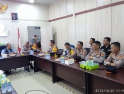Sinergi Polres Bangka Barat dan ASDP Menjaga Ketertiban Penyeberangan Pelabuhan Tanjung Kalian