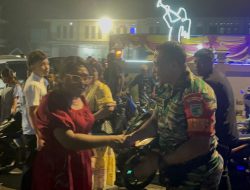 Ciptakan Rasa Aman Serta Perkokoh Rasa Toleransi, Personel Kodim 1710/Mimika Laksanakan Pengamanan Ibadah Natal