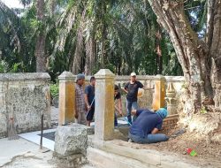 Komunitas Seni Petuah Tengarah Gelar Aksi Bersih-Bersih dan Ziarah di Cagar Budaya Makam Raja Ahmad