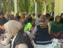 Polri Hadir Melalui Dokkes Polres  Langkat Melaksanakan Bakti Kesehatan  Kepada Masyarakat Desa Harapan Makmur 