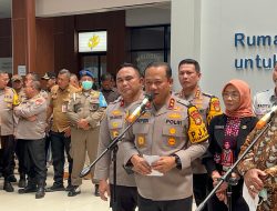 Kapolda Metro Jaya Tinjau Kondisi Korban Kecelakaan Mobil MBG di RS Koja