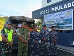 Sinergitas TNI AL dan TNI AD Salurkan Bantuan Banjir, Warga Desa Kajeng Sampaikan Apresiasi Mendalam