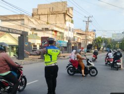 Sat Lantas Polres Langkat Hadir di Pagi Hari, Pastikan Arus Lalu Lintas Aman dan Lancar