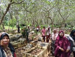 Jirah Kubur Dan Do’a Bersama” Masyarakat Adat Tiyuh Halangan Ratu Berjalan Dengan Khidmat