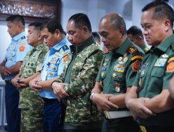 Lewati Pergantian Tahun dengan Ibadah, Panglima TNI Hadiri Tausiah dan Muhasabah bersama Prajurit
