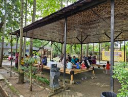 Kawung Tilu Hadirkan Sensasi Makan Sate Maranggi di Alam Terbuka