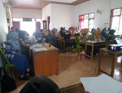 Peningkatan Mutu Pengelolaan dan Kinerja Kepsek Dan Guru SD Se-Kecamatan Tegineneng Tentang Pembuatan Microsite
