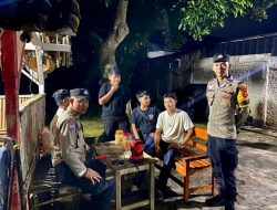 Bersama Warga, Briptu Irvan Perkuat Keamanan Lewat Ronda Malam di Kelurahan Simbarwaringin