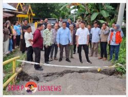 Bupati Ogan Ilir Tinjau Jembatan Putus