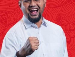 Belum Genap Setahun Launching Program UHC, di Bawah Kepemimpinan Bupati Hasan Ali Basam Kasuba Halmahera Selatan Raih Penghargaan Cakupan Kesehatan Semesta.