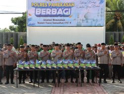 Polres Pamekasan Bagikan Ratusan Paket Sembako untuk Tukang Becak, Ojol,PKL, DLH Di Bulan Suci Ramadhan