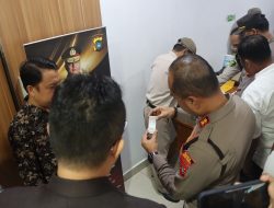 Perwira Polres Bangka Barat Jalani Tes Urine Disaksikan Tokoh Agama dan Masyarakat, Kapolres Tegaskan Komitmen Bersih Narkoba