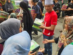 Seribu Paket Kue Bellarosa Warnai Jumat Berkah di Sentul Bersama Muhamad Daniel Rigan dan Bella Sofhie