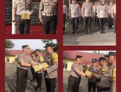Tiga Personil Bhabinkamtibmas polres binjai mendapat kan penghargaan dari kapolres