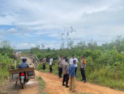 Kapolres Bangka Barat Cek Langsung Jembatan Mancung–Belit, Dorong Percepatan Perbaikan Akses Vital Warga
