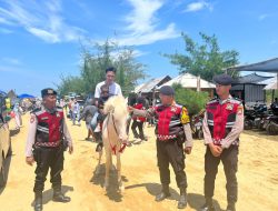 Jamin Keamanan Wisatawan, Sat Samapta Polres Pamekasan Intensifkan Patroli di Pantai Jumiang