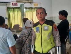 Tabrakan Dua Motor di Rukam, Respons Cepat Polsek Jebus Polres Bangka Barat Selamatkan Korban