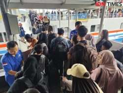 Pejalan Kaki Menunggu 2 Jam Menuju Kapal, Arus Balik Bakauheni Ramai