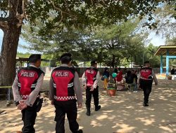 Sinergi Sat Samapta Polres Pamekasan Amankan Objek Wisata Pantai di Akhir Pekan