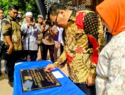Bupati Deli Serdang dr.H.Asri Ludin Tambunan resmikan Alun Alun Galang Kota