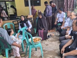 Takziah ke Rumah Korban, Eva Dwiana Sampaikan Duka Banjir Bumi Waras