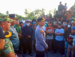 Tuntut Pembebasan Rekan, Ribuan Warga Padang Ratu Kepung Polres Lampung Tengah