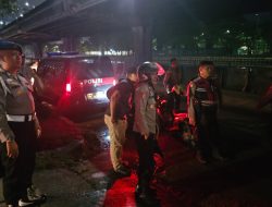 Polsek Pademangan Gelar Patroli KRYD dan Razia Stasioner, Dua Orang Diamankan Bawa Senjata Tajam