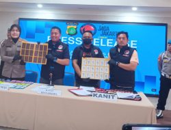 Satres Narkoba Polres Metro Jakarta Utara Bongkar Home Industry “Happy Water”, Sita 100 Gram Sabu dan 1.156 Kemasan Siap Edar
