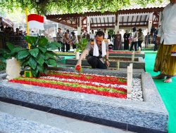 Kapolri Ziarah ke Makam Gus Dur,Jelang Hari Bhayangkara