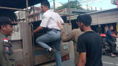 Asyik Main PS Saat Jam Sekolah, 4 Pelajar SMK 2 dan MAN 1 Diamankan Satpol PP