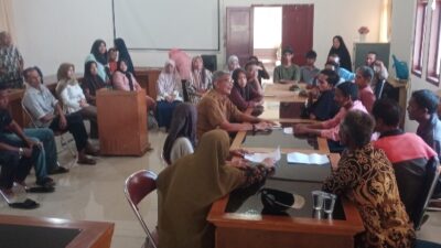 Warga Gampong Alue Oen Datangi DPMG Aceh Barat Terkait Polèmik Pemilihan Jabatan Tuha Peut