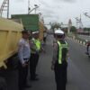 Cegah Kerusakan Jembatan dan Kecelakaan, Dishub Aceh Barat Larang Sopir Antre BBM di Atas Jembatan